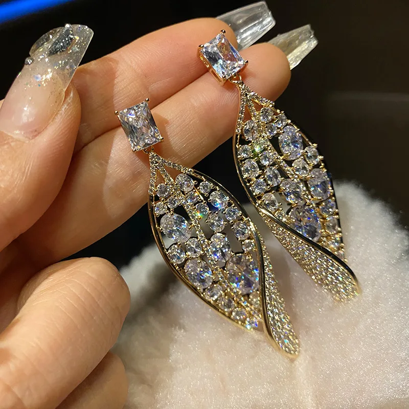 Bilincolor Luxurious Design Zircon Inlaid Antique Curved Leaf Earrings for Wedding or Party