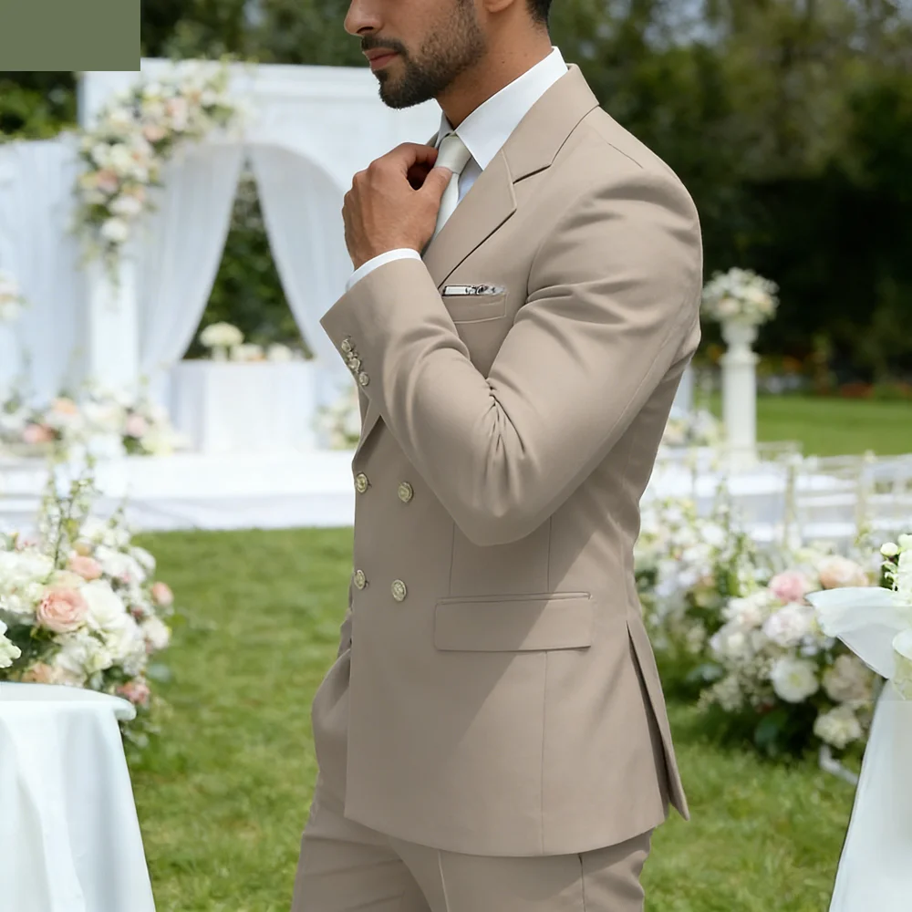 

Мужской роскошный белый смокинг из 2 предметов: двубортный пиджак и брюки. Элегантный костюм для свадьбы и торжественных мероприятий.