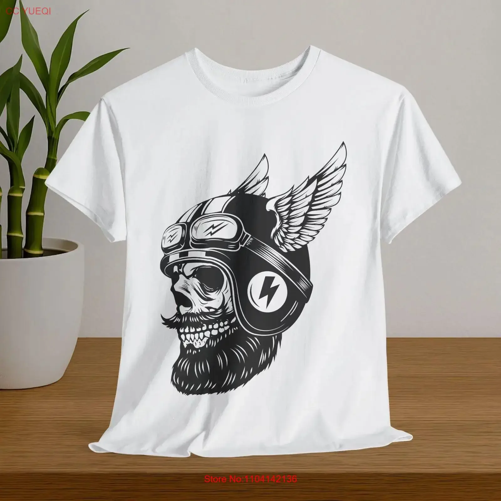 Camiseta de Motero con Calavera Barbuda, Casco y Barba, Estilo Gótico, Arte Oscuro, Tatuaje Vintage, Lavado Vintage, Ligeramente Desgastado