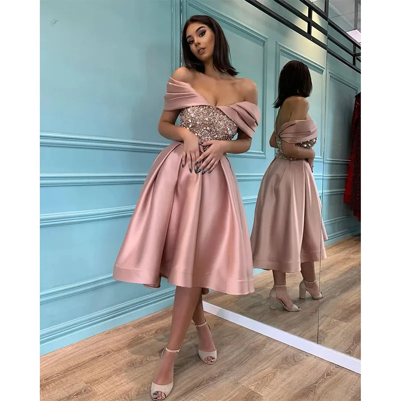 

Fashion Prom Dresses Off Shoulder Sequins Evening Gowns Pleats Tea Length Formal Red Carpet Special Occasions Party Dress