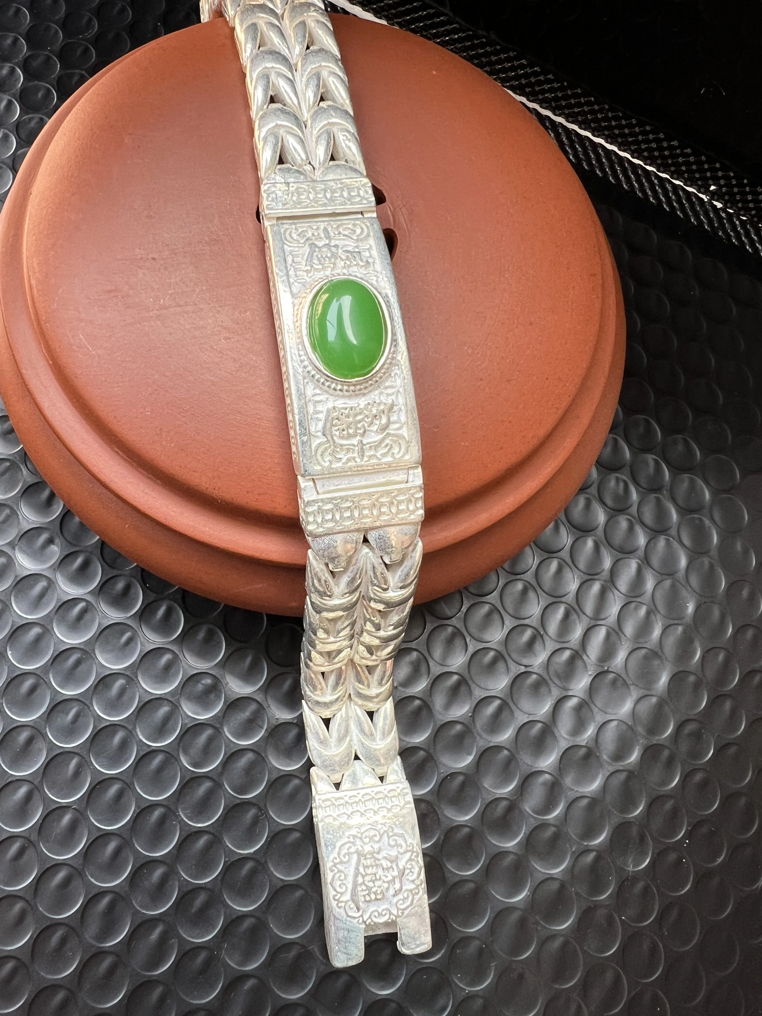 

2026 Hot Vintage Tibetan Silver Ethnic Bracelet, Inlaid Gemstone Bangle, Fine Jewelry for Men & Women, Perfect Fashion Gift