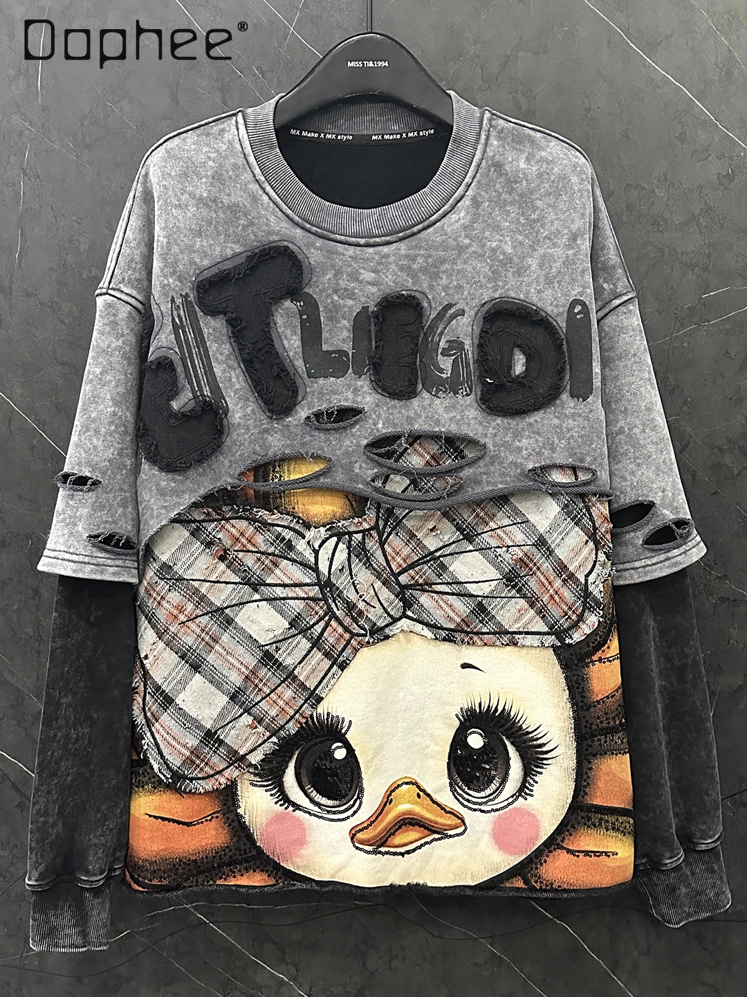 

2025 Autumn Heavy Industry Distressed Fake Two-Piece Cartoon Crew Neck Sweatshirt for Women Loose Casual Fashion Versatile Top