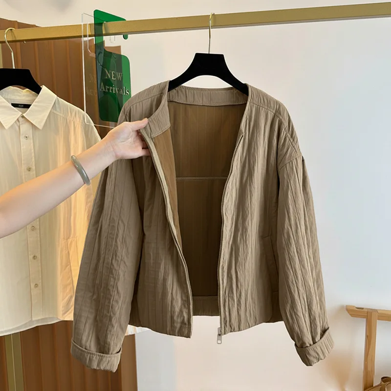 

Autumn Solid Color Round Neck Textured Loose Jacket for Women, Versatile and Casual Commuting Style Long Sleeved Short Jacket