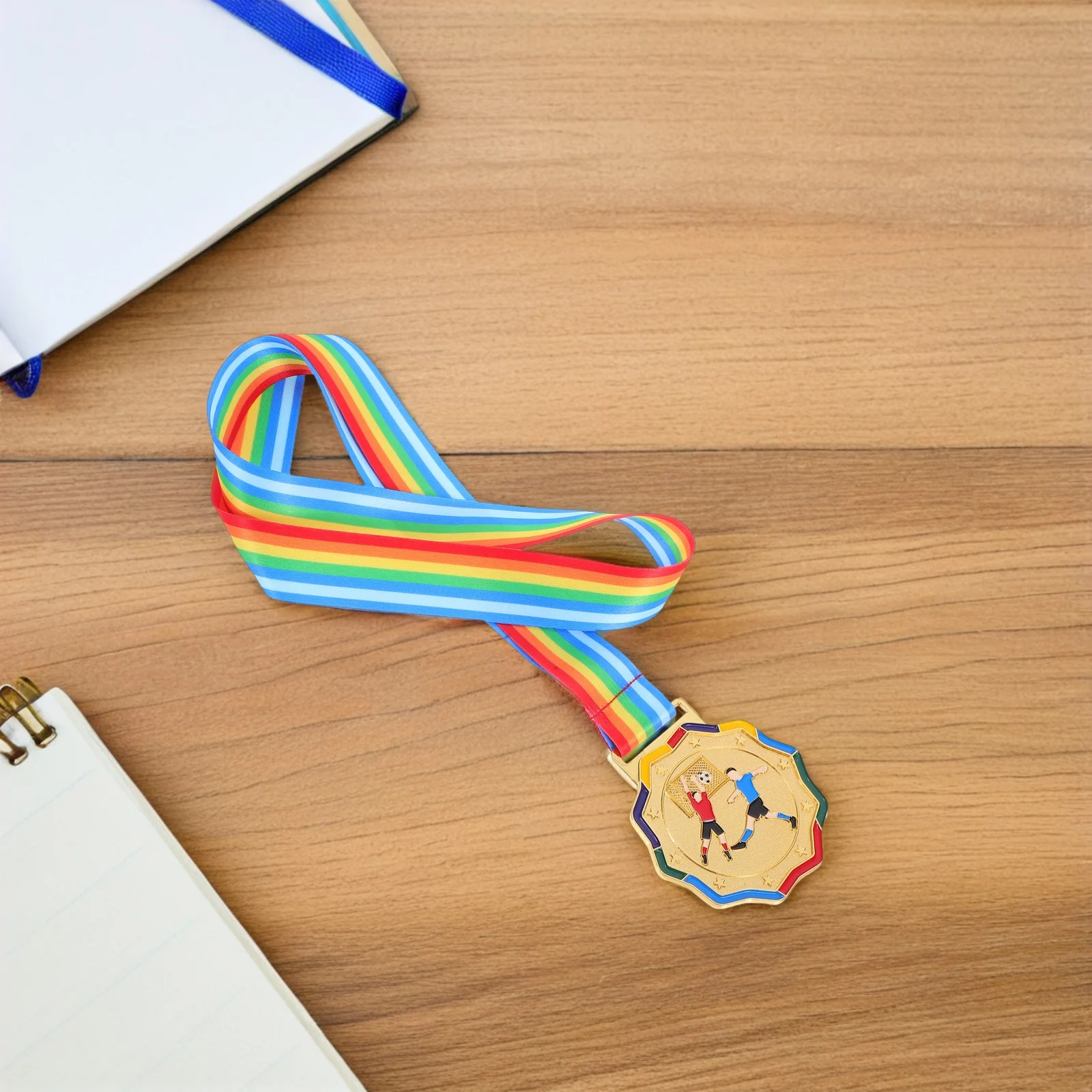ميداليات كرة القدم، أشرطة جوائز معدنية، ميدالية جائزة يوم كرة السلة الرياضية للاحتفال بالمنافسة