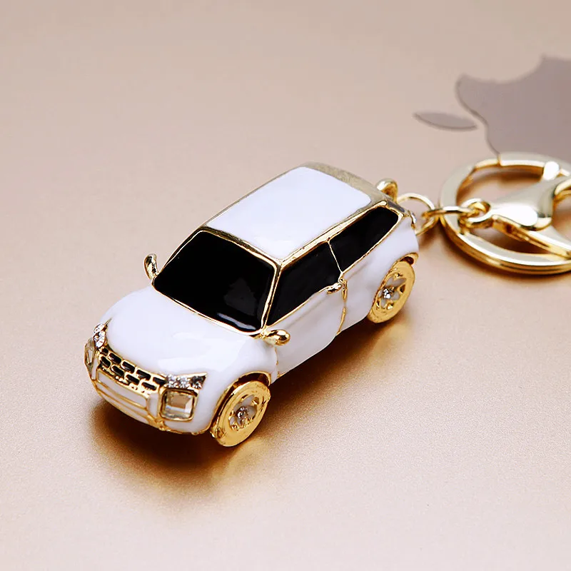 Hot-selling Small Commodity Car Keychain Metal Korean Female Bag Pendant Keychain Ring