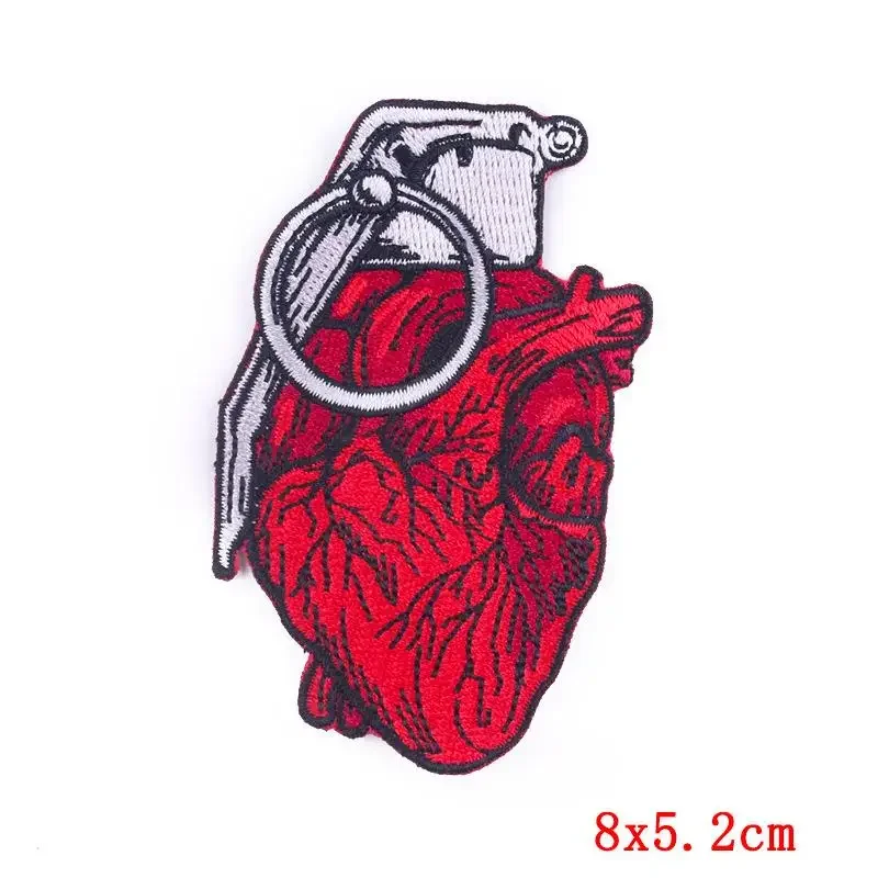 Embroidered Patch Iron On Patches for Clothing Pocket Heart Clothes Stickers Fabric Sewing Thermal Adhesive Applique Fusible