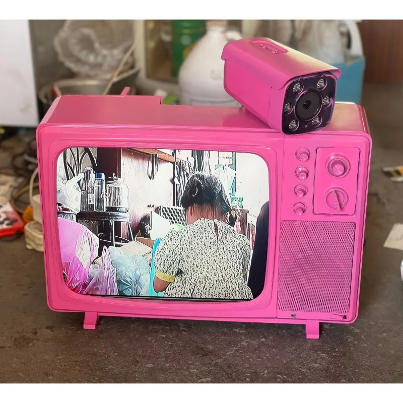 80 old black and white TV changed to LCD screen to play the exhibition scene layout connected to the camera wedding photo clock