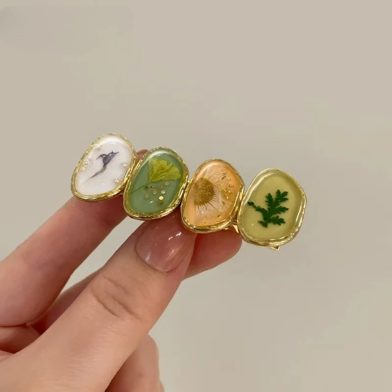 Oval Alloy Resin Dried Flower Hair Clip Glitter Sand Gold Flakes Pearl Duckbill Claw Side Bangs Barrettes New Hair Accessories view 6