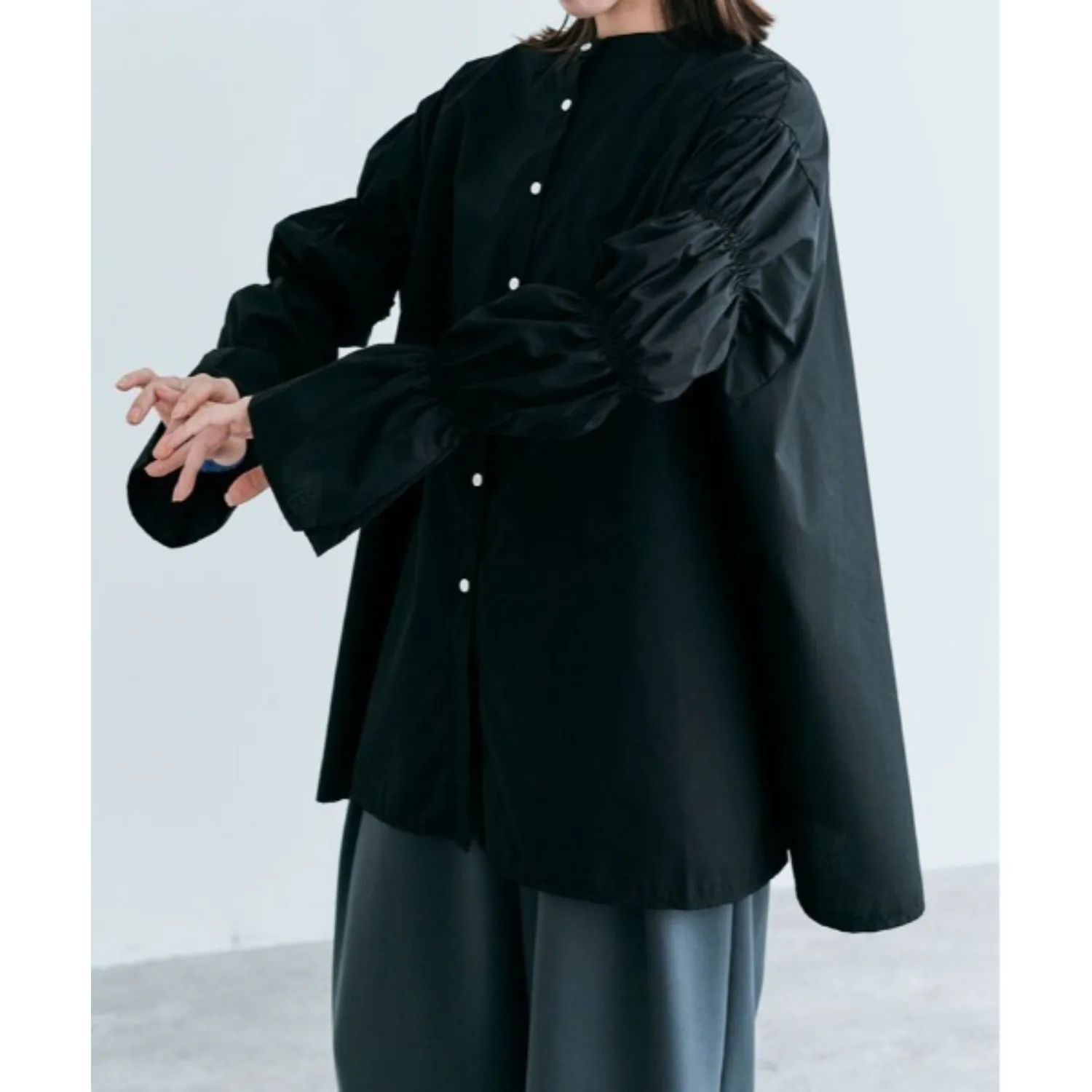 

Faionable Korean Sle Women's Blouse Breathable Base Layer irt with Bell Sves Split Design for Layering And Casual Wear