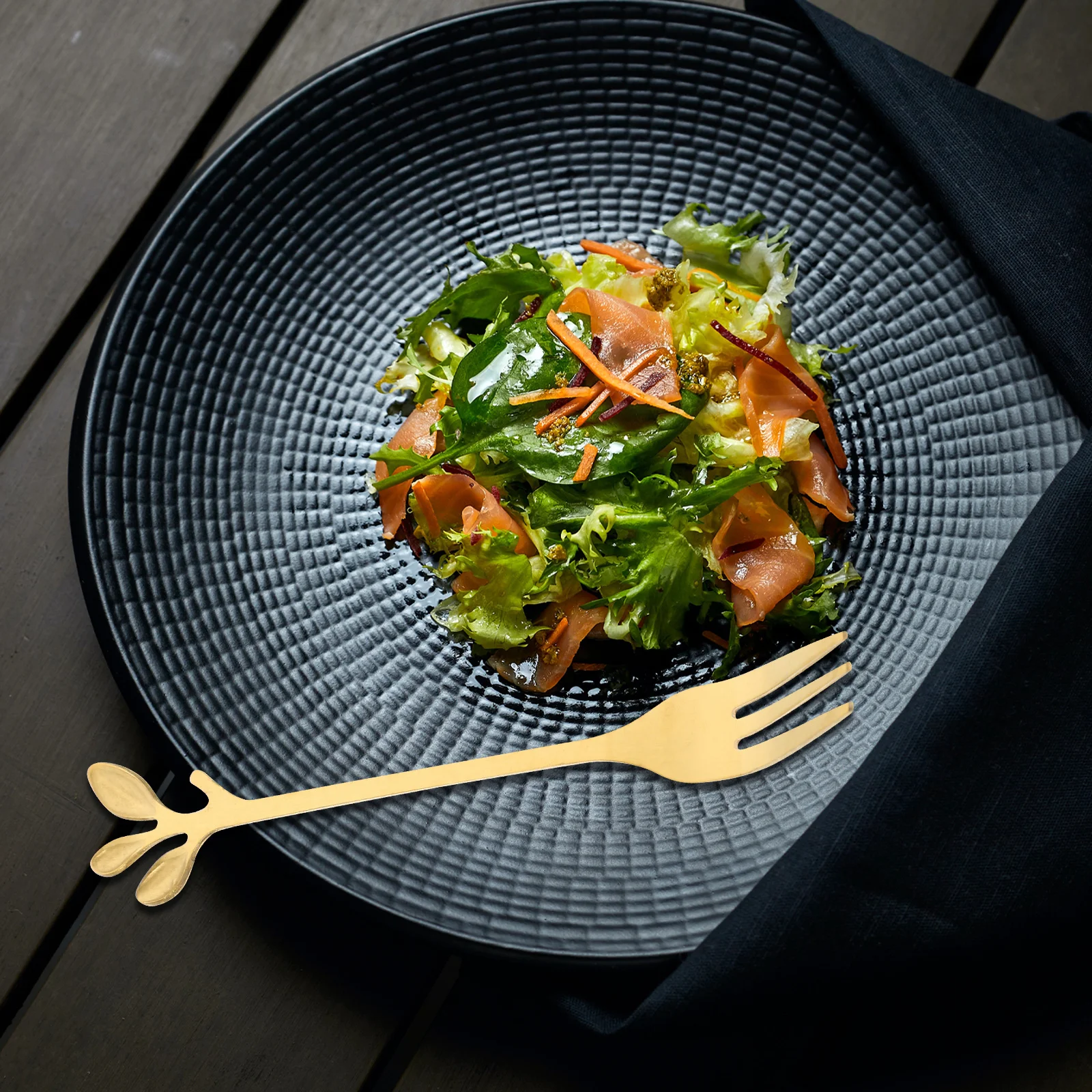 

6 pcs Stainless Steel 3-Leaf Shape Fork Golden Dessert Dinner Fork For Fruits Cakes Ice Cream Household Restaurant Hotel Kitchen