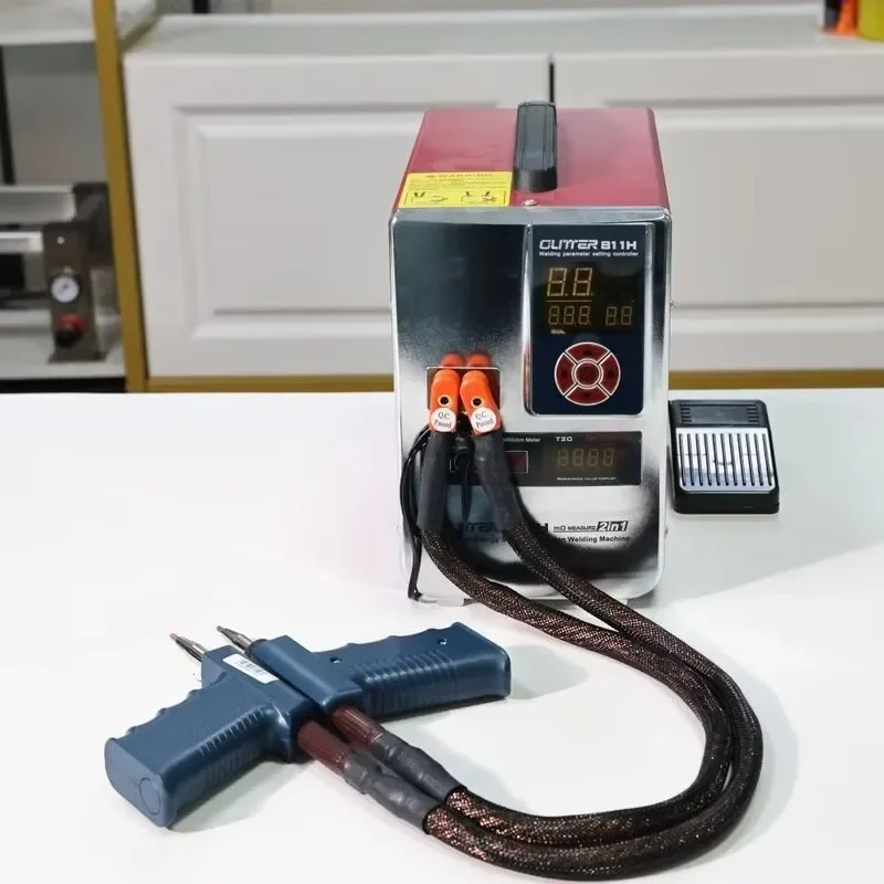 811H Smart Industrial Spot Welder 42KW 0.4mm Copper Penetration 220V Solar