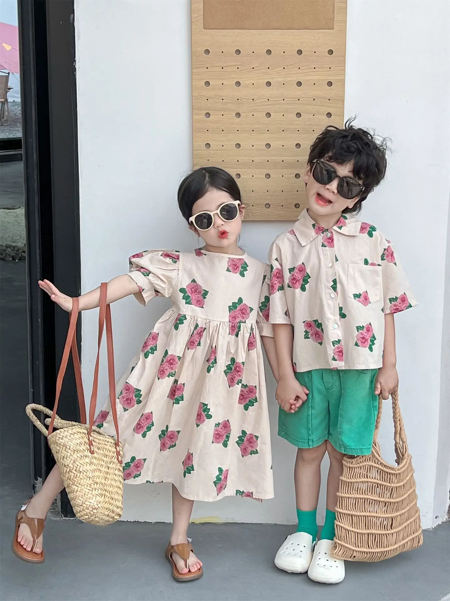 Girls Casual Dresses Summer Korean Childrens Clothing New Boys Girls Roses Lapel Collar Simple Fashion 2024 Loose Sweet