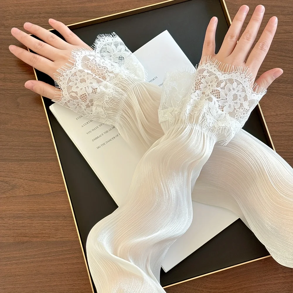 

A new pair of women's loose and elegant sunscreen sleeves for driving, cycling and vacation travel