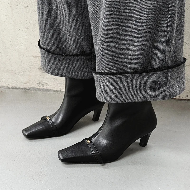 

Arden Furtado Autumn black cowhide Kitten heel Modern boots Square toe slip-on Stilettos heels Short boots Large size Boots