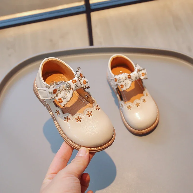 

Spring Autumn Little Girl Leather Shoes Breathable Children Princess Shoes Embroidery Bowtie Kids Causal Flat Shoes Round-toe