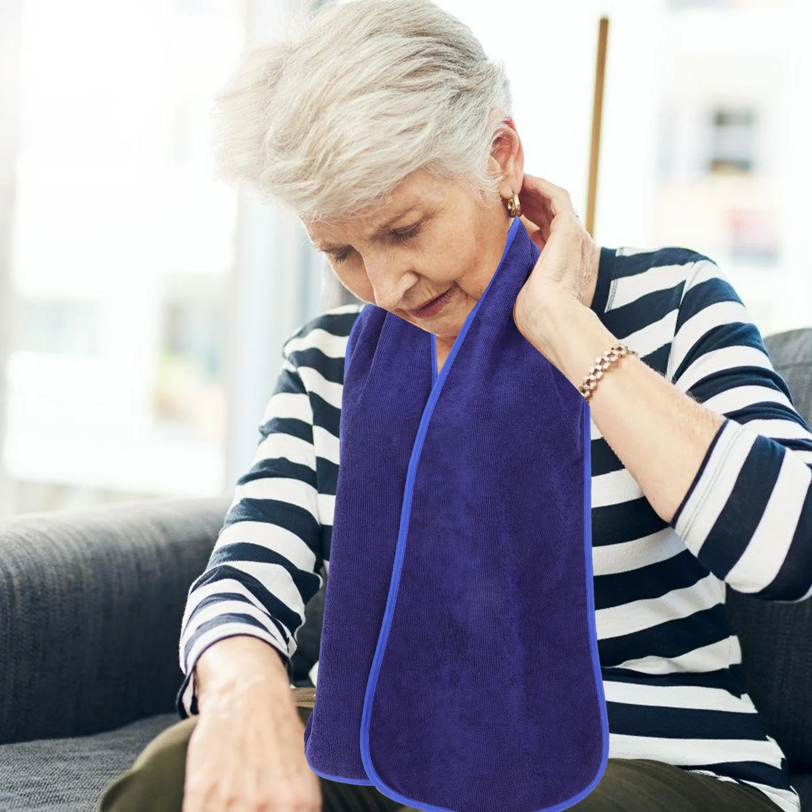 

Adult Dining Bib Polyester Warm Scarf Style Soft Comfortable Clothing Protector Washable Easy Use Mealtime Apron