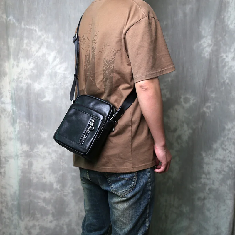 

Leather Men's Layered Cowhide Trendy Shoulder Bag Business Men's Crossbody Bag Multifunctional Large Capacity Mobile Phone Bag