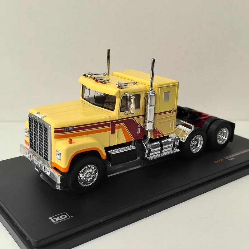 Modelo de Camión de Aleación a Escala 1:43 de IXO, International Transtar 4300 1980