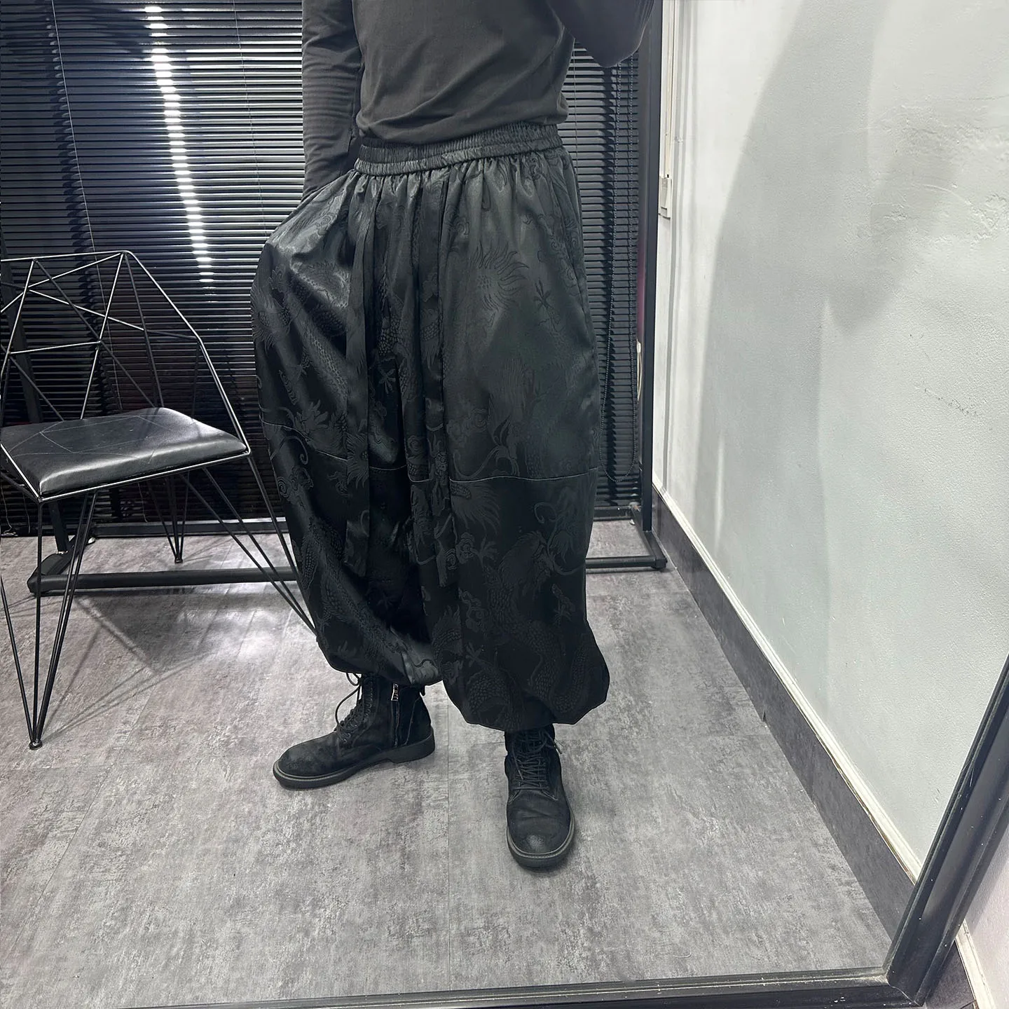 Avant-Garde Dark Style Printed Loose Pants Men's Ankle Length Jogger Pants Niche Stylish and Unique Bloomers Black Casual Pants