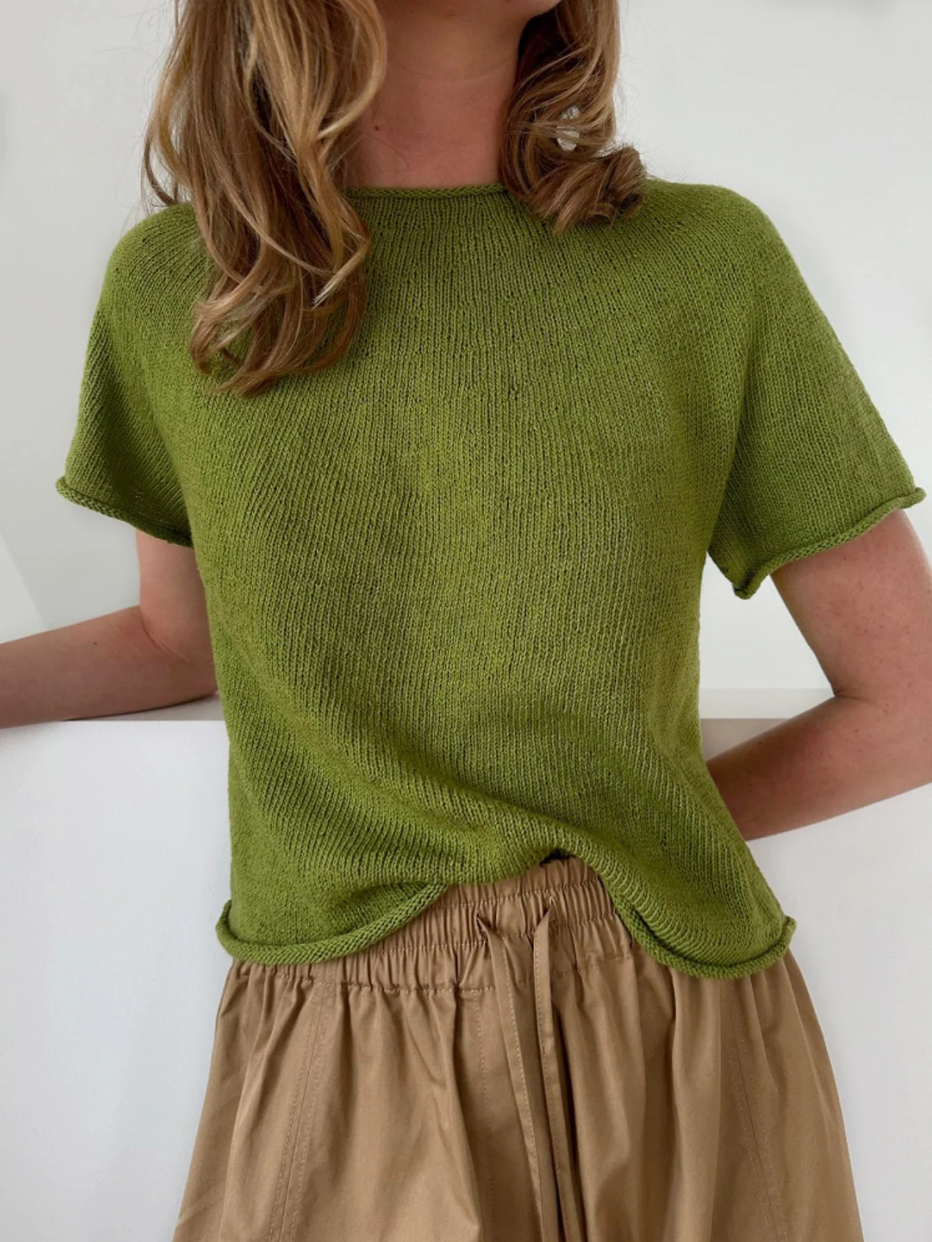 New Autumn, Spring, and Summer Niche Knit Cardigans for Women with a Lazy Style Design, Green Fitted Round-Neck Pullovers, Casual and Elegant Autumn/Winter Tops, Basic Versatile Styles for Urban Commuting, Stylish and Fashionable Casual Vacation Wear, Designer Patterned Niche Knit Cardigans, Valentine's Day Holiday Outfits, Instagram-Style Clothing, Popular among Koreans, Date Gifts, Women's Clothing
