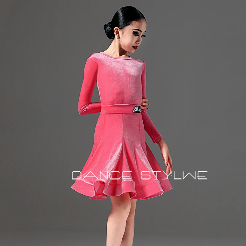 Abito da ballo latino in velluto per competizione Abbigliamento da prestazione per ragazze Body a maniche lunghe Gonna Set Abbigliamento da palcoscenico latino per bambini Rosso 3137