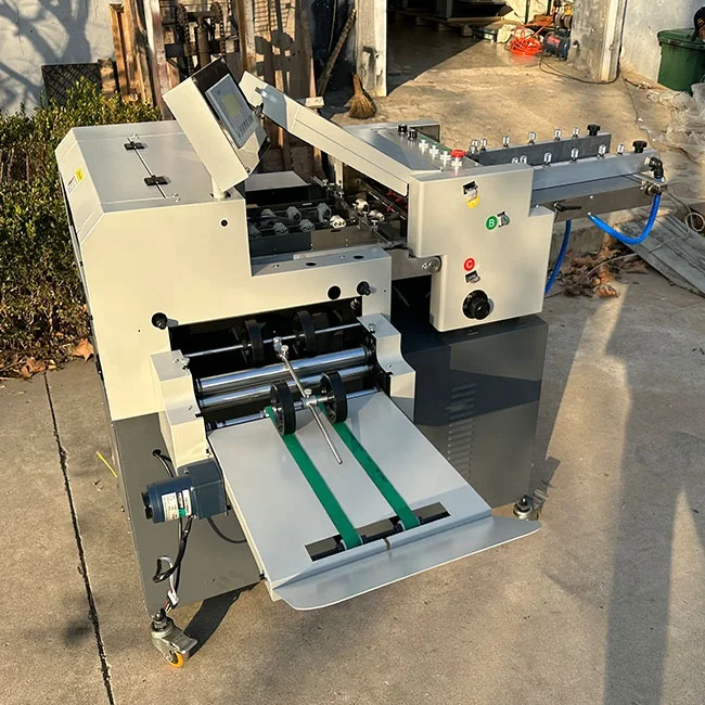 High Efficiency Advertising Pages Instruction Brochures Leaflets Post Press Paper Processing Cross Paper Folding Machine