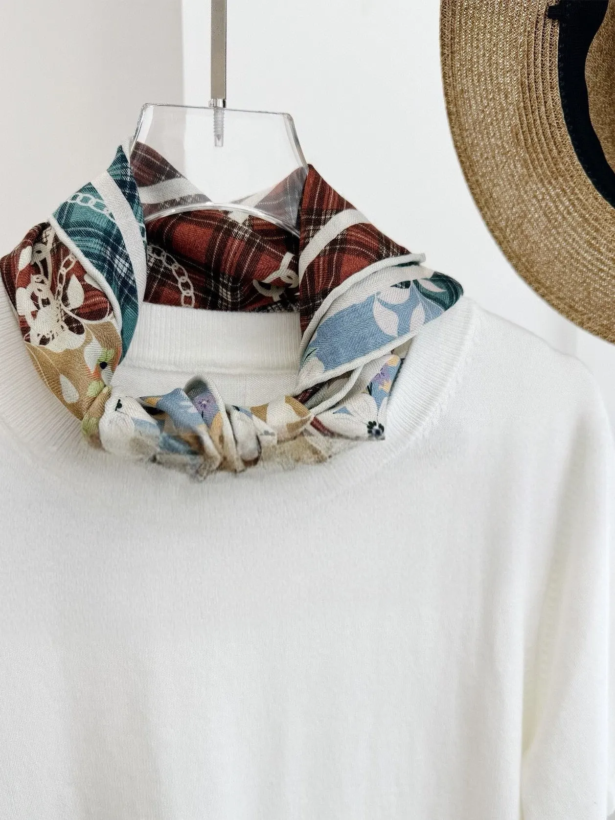 autumn-winter-double-sided-printed-silk-woolen-scarf-handrolled-warm-neck-warmer-artistic-style-fashion-accessory-68cm