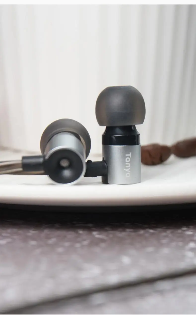Tanya DD In-Ear Headphone  7MM Dynamic Earphone 3.5mm Line Plug HiFi Earbuds with Microphone