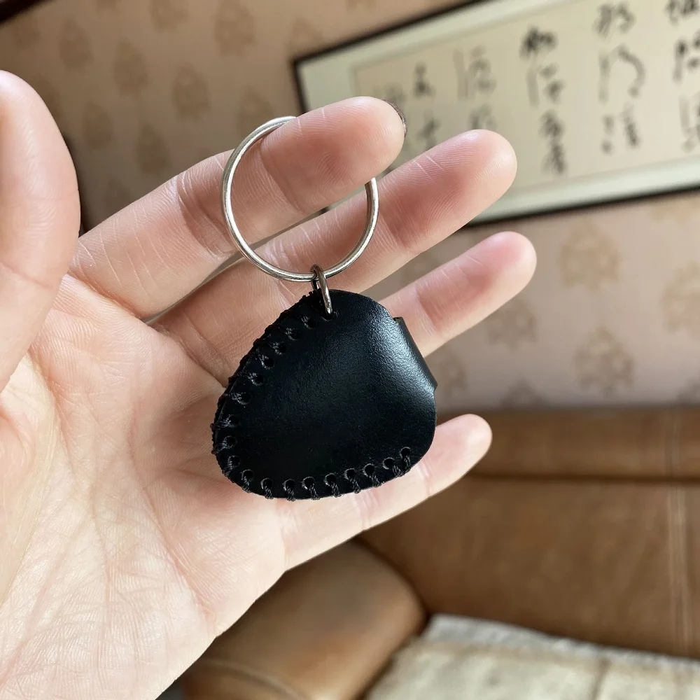 1PCS Genuine Leather Guitar Pick Storage Bag Pocket case Key Chain