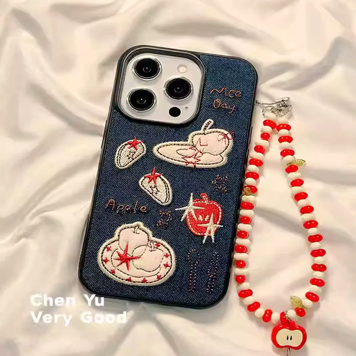 

Модный защитный чехол для iPhone 17promax 16 15 14 13 с 3D-вышивкой в стиле ковбоя и красной акриловой цепочкой