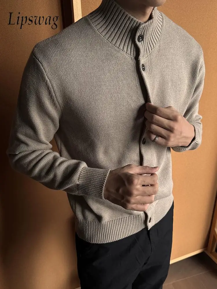 

Модные свитера на пуговицах с воротником-стойкой, мужские кардиганы, вязаная однотонная тонкая куртка, мужская осенне-зимняя стильная куртка