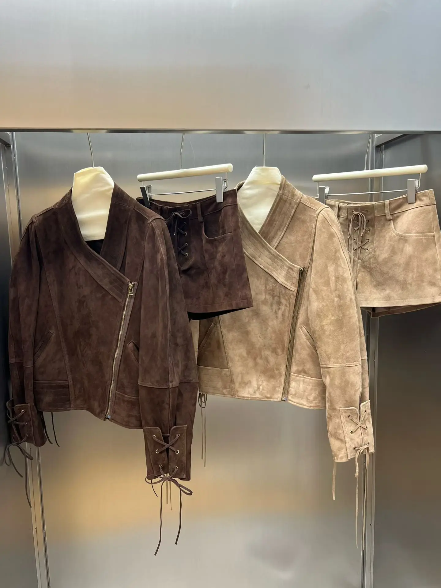 Cappotto in pelle scamosciata retrò per donna Autunno Inverno Giacca in vera pelle di pecora Giacca oversize color caffè Capispalla Polsini incrociati