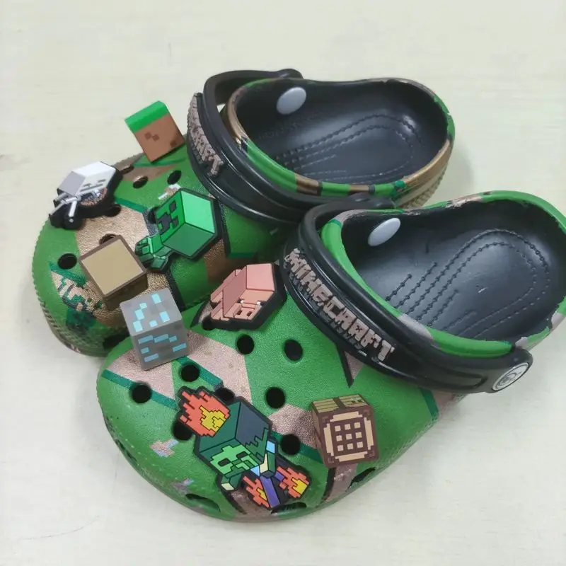 

2025 My World New Green Hole Shoes Cartoon Characters Summer Cute Slippers Anti Slip Soft Soled Men'S And Women'S Sandals Gift