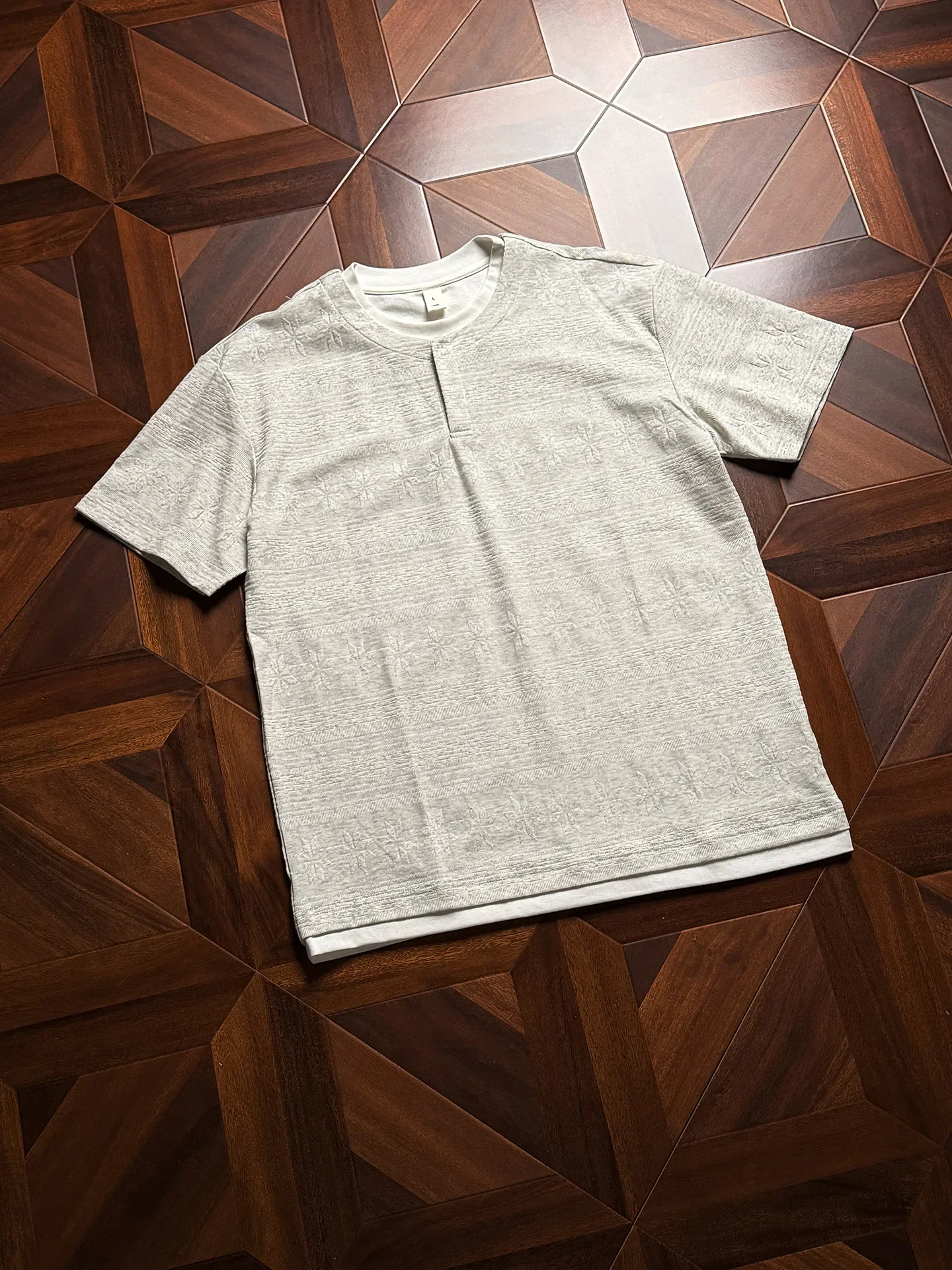 Three-dimensional snowflake dark pattern 8.1oz loose short-sleeved T-shirt, contrasting color hemming pendant knitted sweater