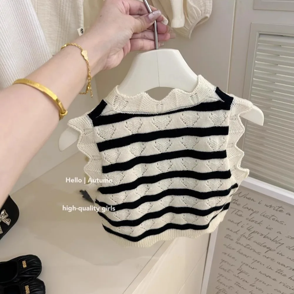 Spring and Autumn Girl Striped Love Vest Hollow Lace Lace Fashion Sweet Sweater Top Children Clothes