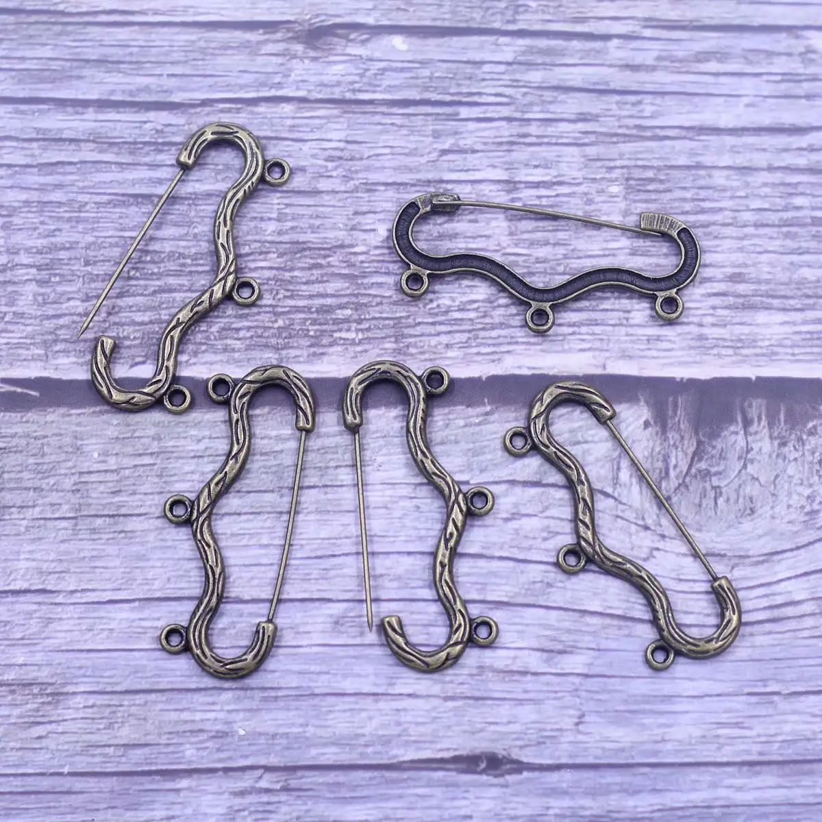 Brooches Bow 3 Holes Wave Art Archer Metal Connectors Safety Pins Bronze Tone Jewelry DIY Making Findings 46mm