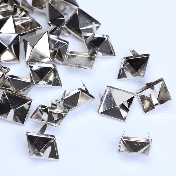 100pcs 12mm Square Pyramid Studs s Punk Rock Spike Studs Leathercraft silver