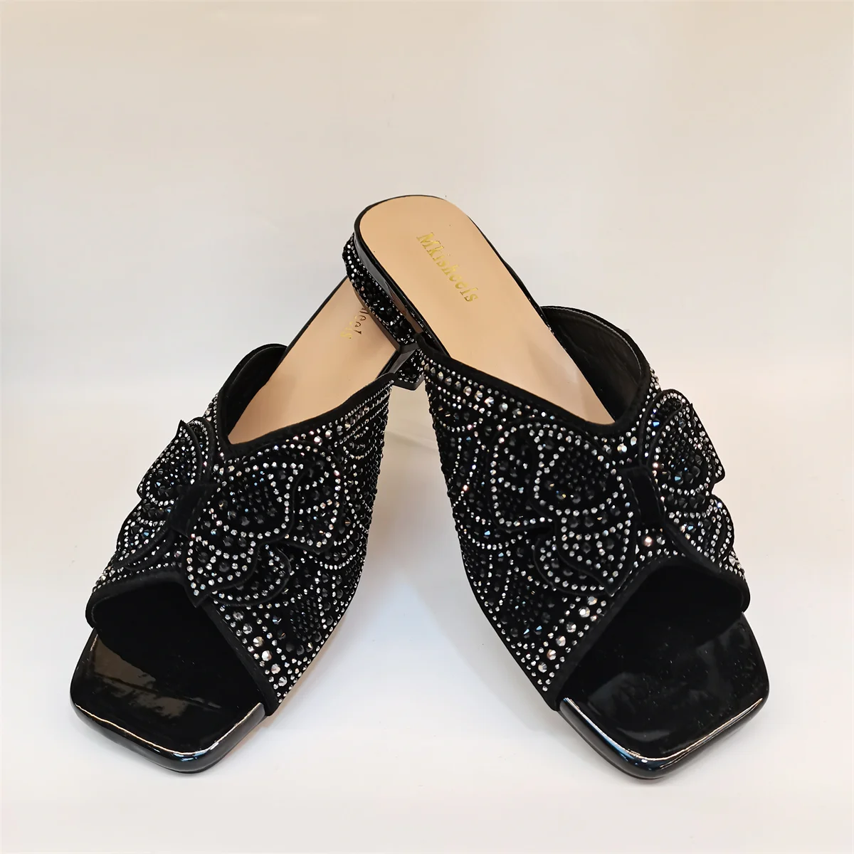 Bonitas sandalias con diamantes de imitación, zapatos africanos para mujer, zapatillas con diseño de fiesta para mujer, zapatos de moda para mujer con mariposa 37-42