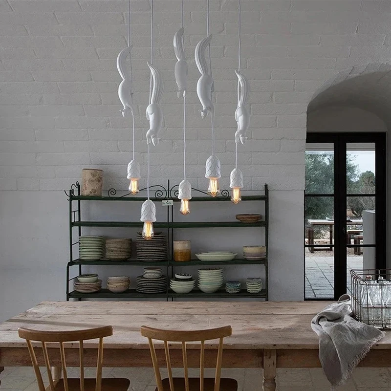 

Скандинавский длинный подвесной светильник: простой, для баров и ресторанов, из смолы, для детской комнаты, светодиодный, креативный декор, лампа-белка на подвесной леске