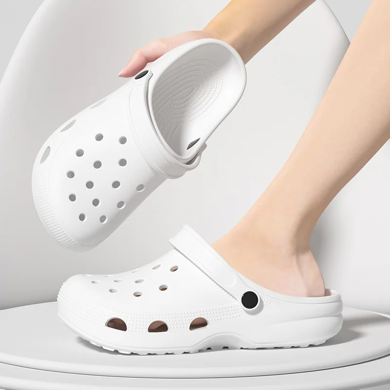 Zuecos de plataforma gruesa para mujer, Sandalias cómodas de tacón de cuña con agujeros, zapatillas de playa informales, 2024