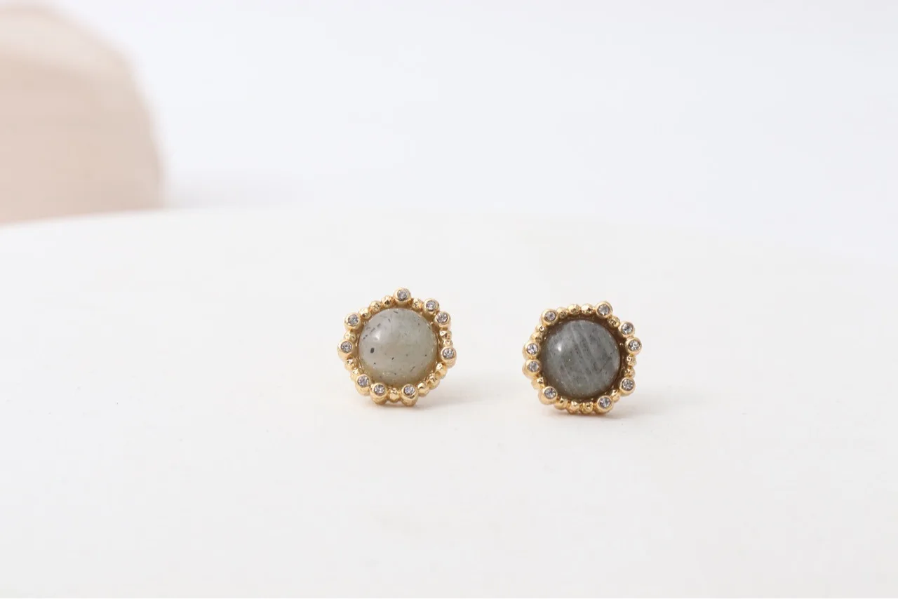 Ghost Designer Designs Fashion Casual Mountain Light Stone Stud Earrings