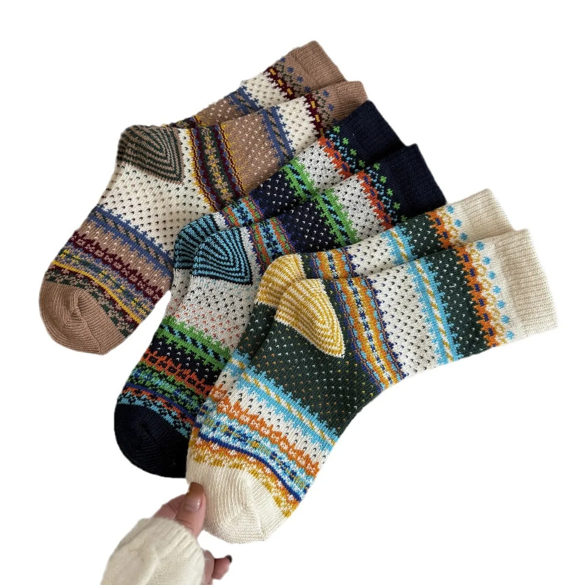 Skarpety damskie pogrubione, ciepłe i zimowe, w wspaniałym stylu Feil Island, w pięknych, dopasowanych kolorach, modnych środkowych skarpetkach