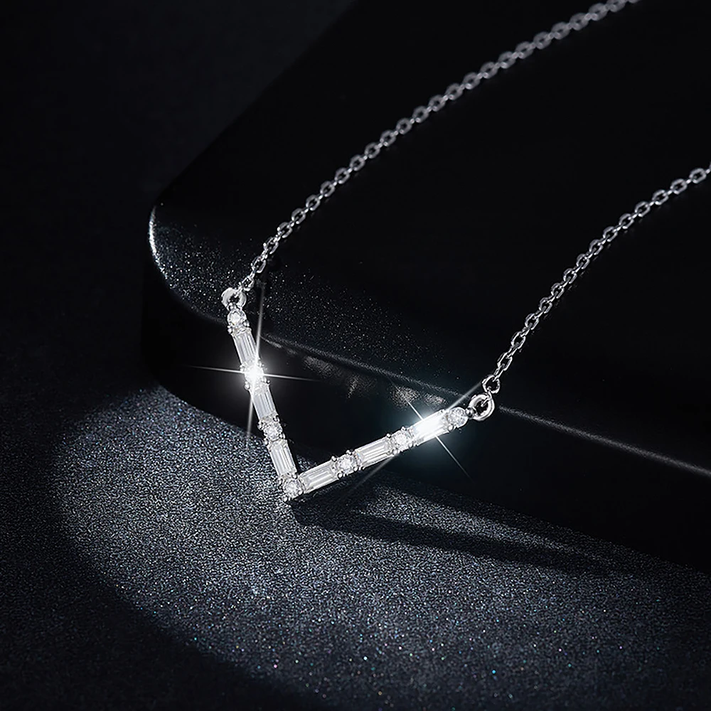 V-shaped Moissanite Pendant Necklaces for Women Emerald Round Cut Diamond 925 Sterling Silver Plated 18k Gold Collarbone Chain