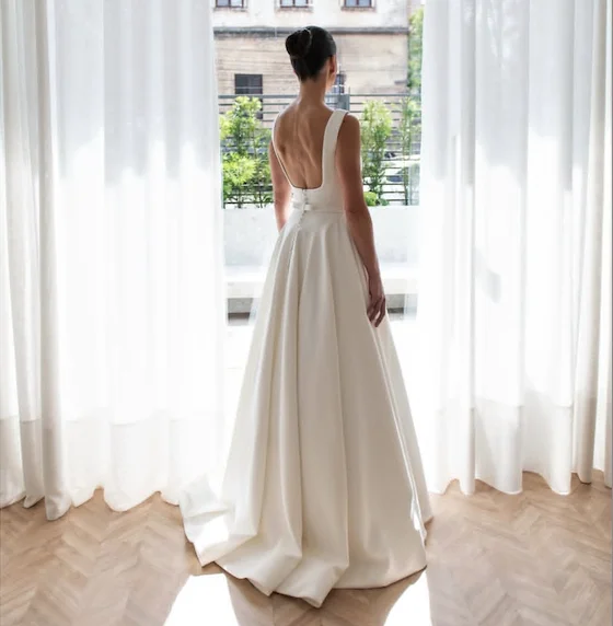 فساتين زفاف 2026 مخصصة لقياس الياقة المربعة للنساء من الساتان فساتين زفاف أنيقة على شكل حرف a vestidos de novia بدون ظهر