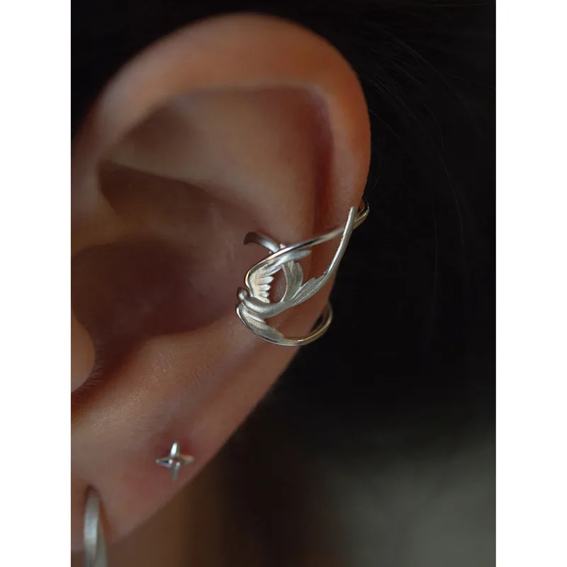 AMXIU  Single One S925 Silver Swallow Ear Cuff For Women, Niche, High-End, Light Luxury, Exquisite And Unique Accessory