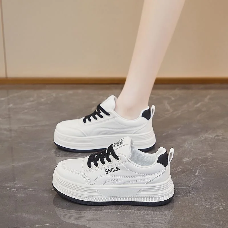 

Thick soled white shoes, 2025 new women's shoes, fashionable soft soled lightweight casual sports board shoes