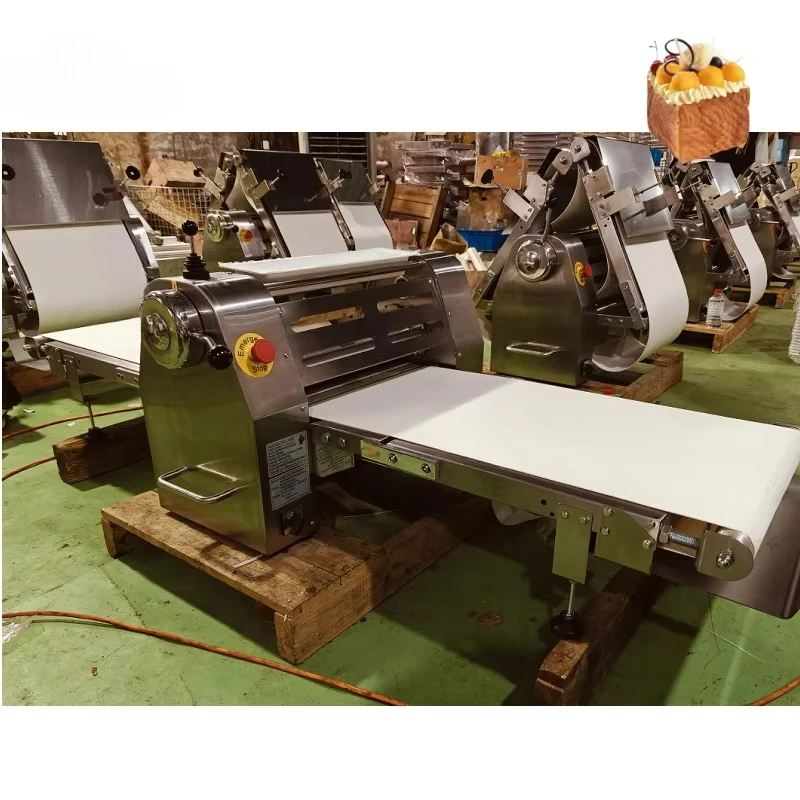 

Commercial Kitchen Bakery Equipment Croissants TableTop Dough Sheeter Machine