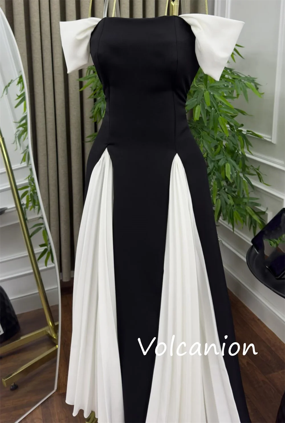 Customized Elegant Matching Jersey Pleat A-line Scoop Neck Midi Dresses Bespoke Occasion Modern Style Casual