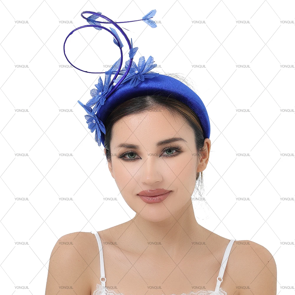 قبعة أنيقة من حرير اللافندر والكتان مع زهرة ديربي صفراء بحافة كبيرة للكنيسة وحفلات الزفاف للسيدات