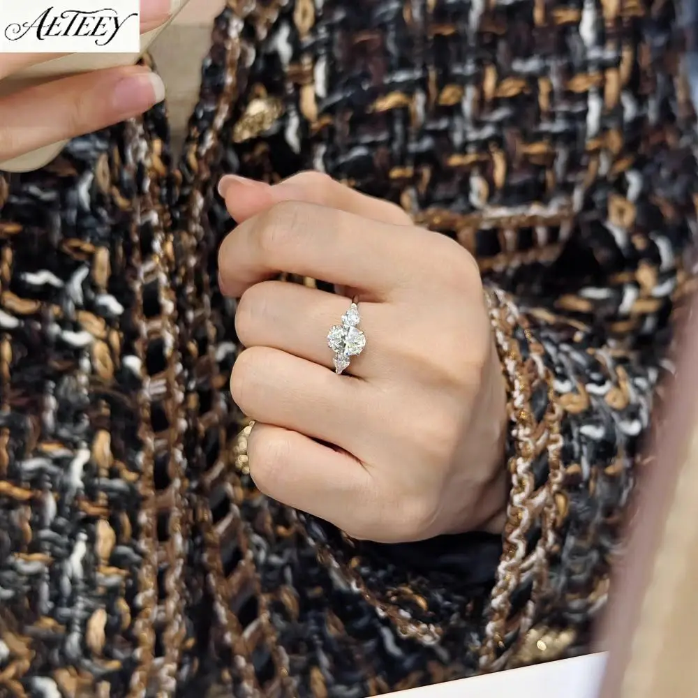 AETEEY S925 Silver Oval Pigeon Egg Moissanite Ring Three Stone Luxury Bridal Women Wedding Jewelry